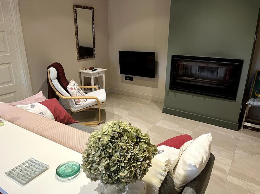 La Casita Del Bosque Apartment Lugo Luaran gambar